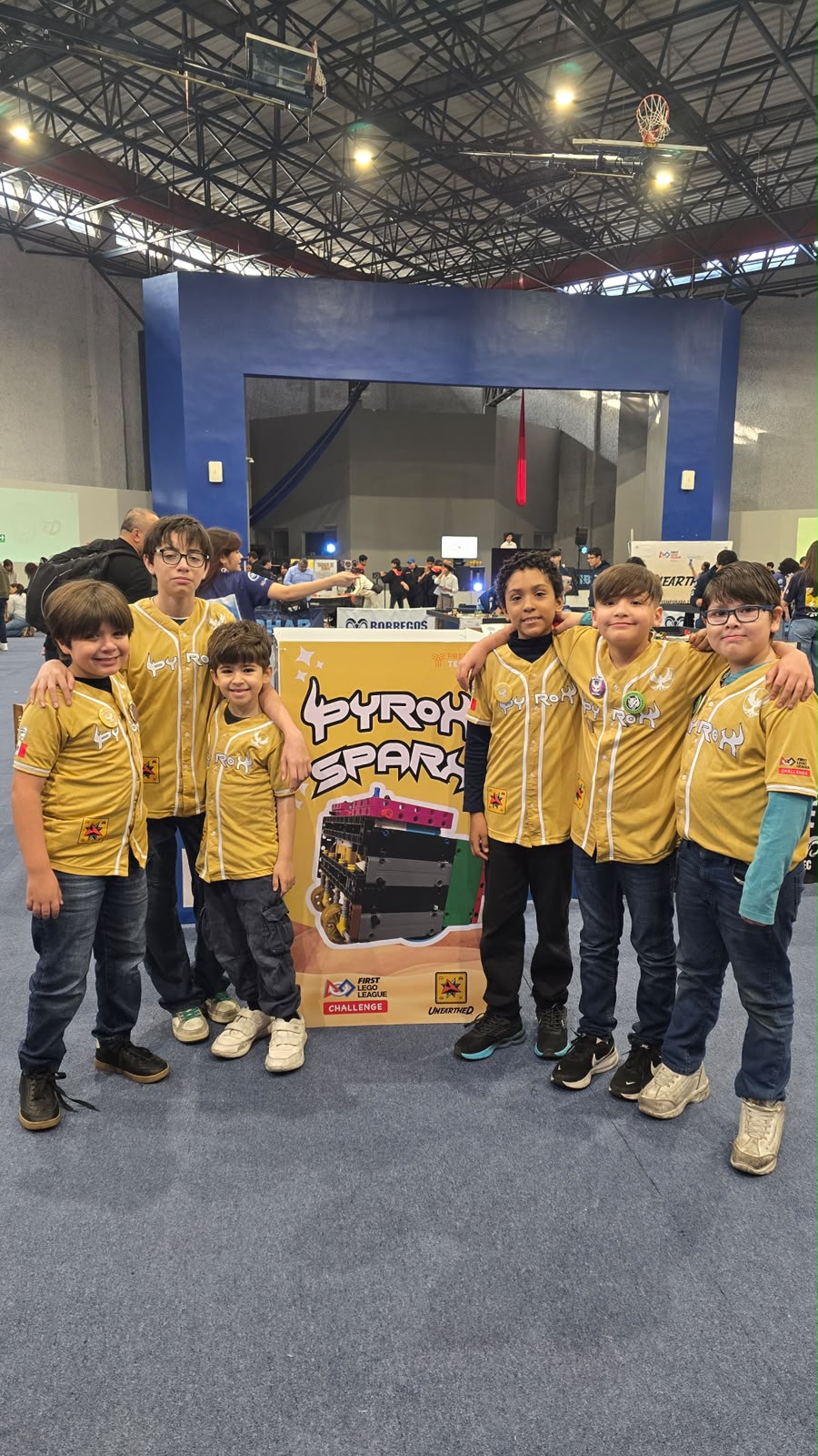 Integrantes del equipo SPARX FLL